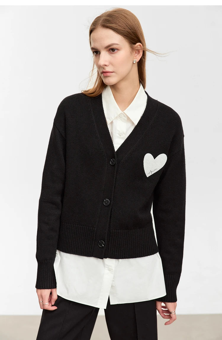 Damen-Strickjacke V-Ausschnitt Wollstickerei locker romantisch Winter