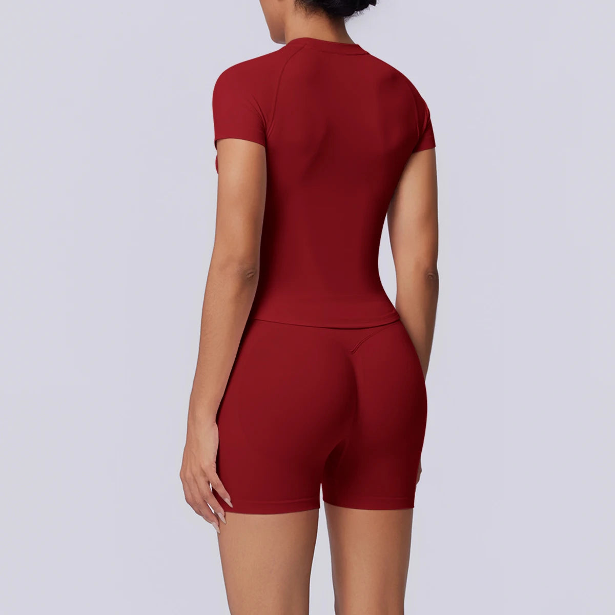 Damen-Yoga-Set mit T-Shirt und Shorts, Rückenansicht, bordeauxrot
