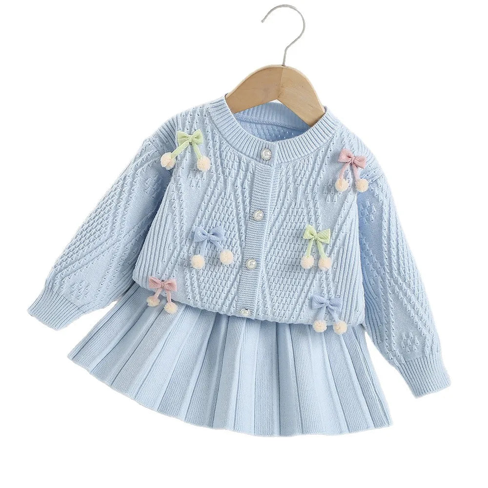 Mädchen Kleidung Set mit gestricktem Pullover und kurzem Rock für den Herbst