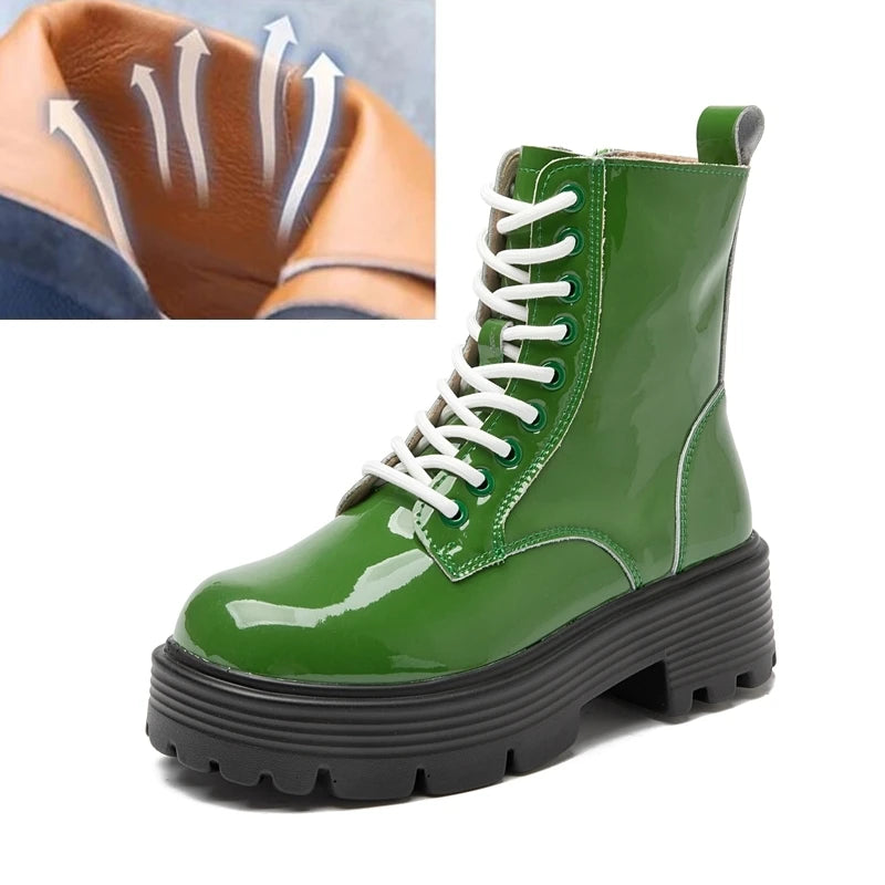 Knöchelhohe Schnürstiefel aus Leder, grün lackiert, mit dicker Profilsohle