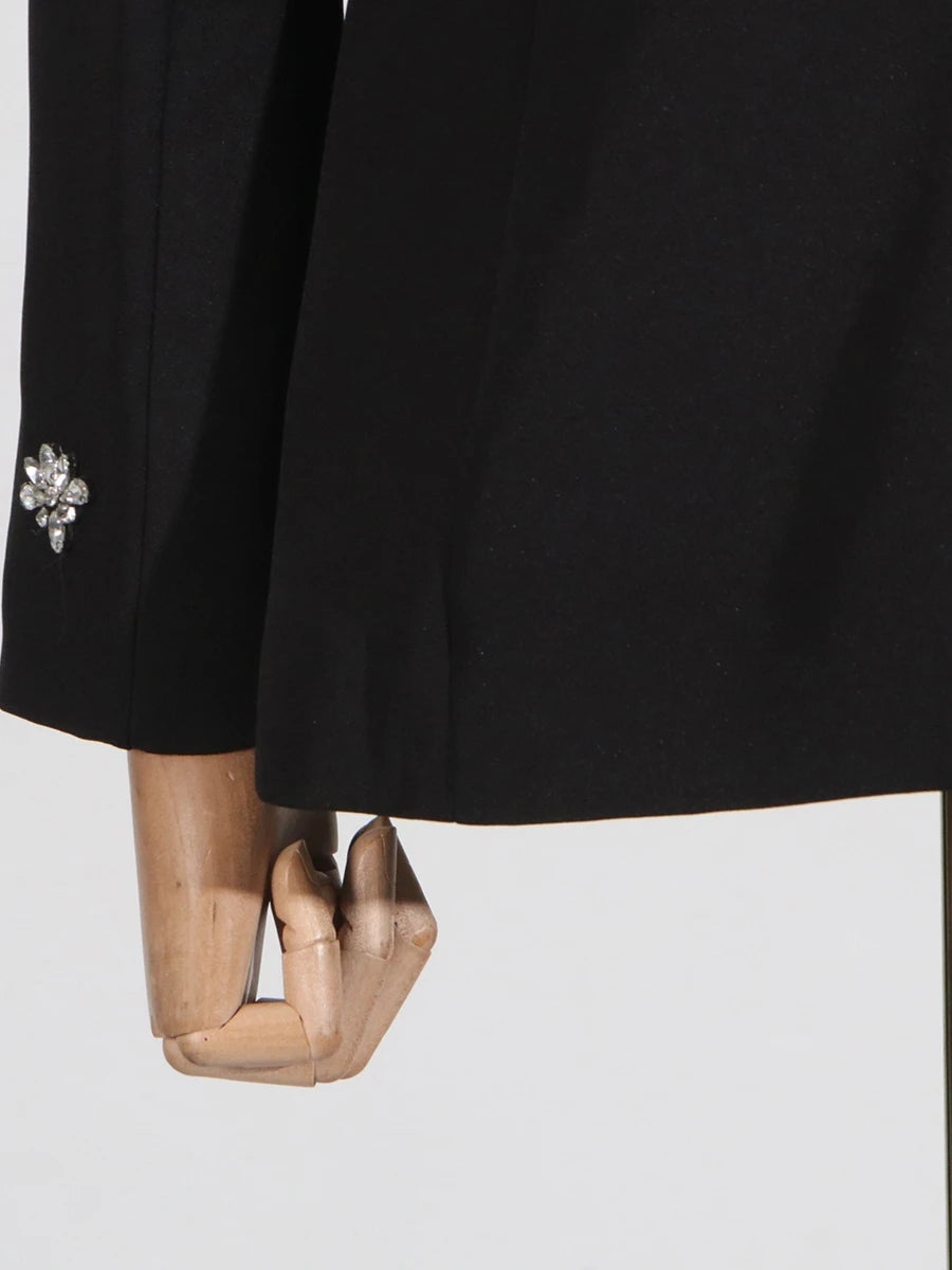 Ärmelloses Damen-Spitzenkleid mit Rundhalsausschnitt und Patchwork-Design – figurbetont und mit Hohldetails.
