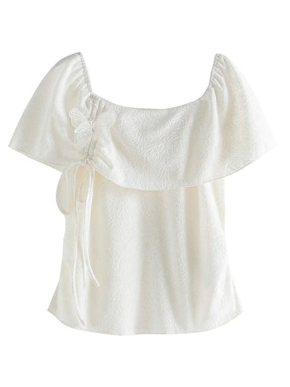 Einfaches Damen-T-Shirt mit Rundhalsausschnitt und klassischer Farbkombination – ideal für den Frühling