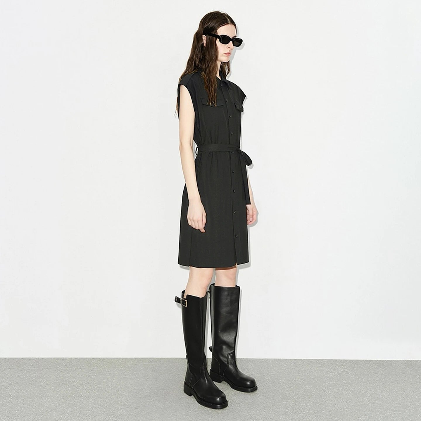 Elegantes Damenkleid Mit Kragen Und Gürtel Für Büro Und Freizeit