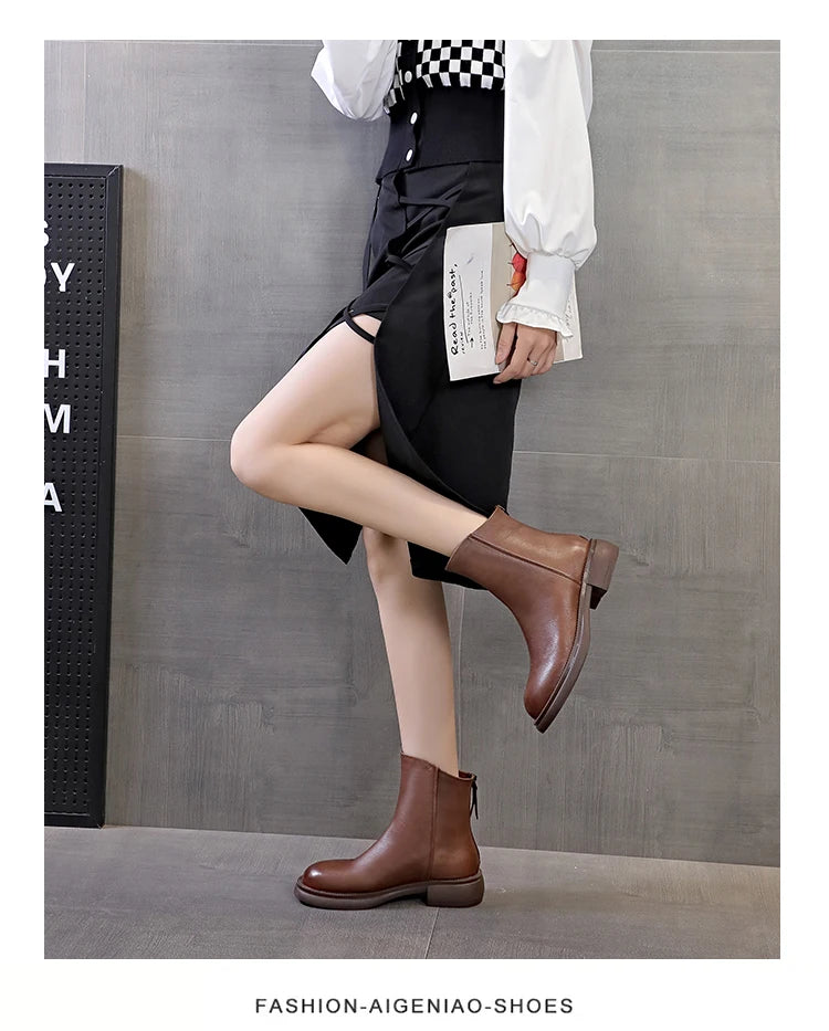 Damen-Lederstiefelette in Braun, kurze Winterboots mit flachem Absatz