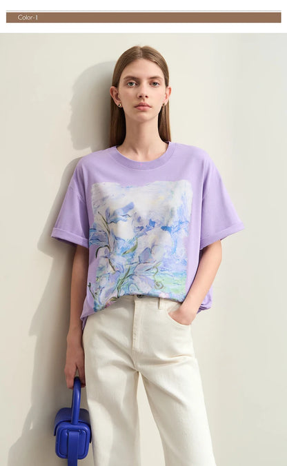 Damen T-Shirt im Minimalismus-Stil mit Kunstöl-Farbdruck für den Sommer