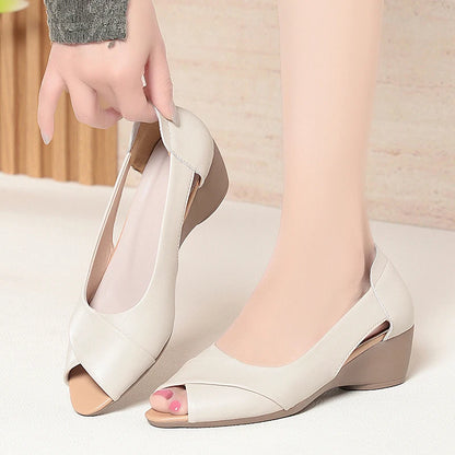 AIYUQI 2025, neue Damensandalen, Keilabsatz, flache, rutschfeste Damenschuhe, große Fischmaul-Ledersandalen für Damen