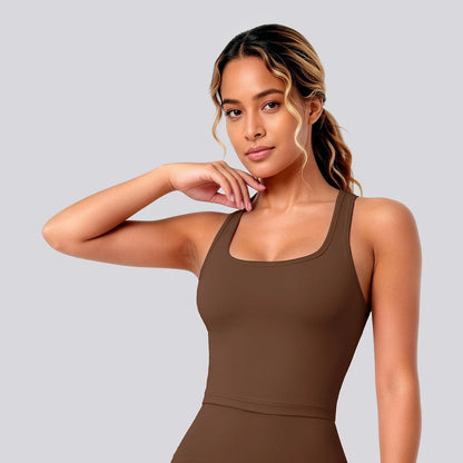 Damen-Laufweste Slim Comfort braun, Frontansicht mit schmalem Schnitt und Rundhalsausschnitt