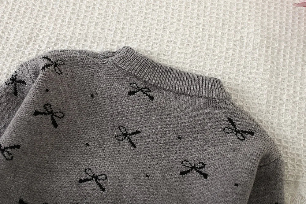 Mädchen Kleidungsset mit Bogen Druck Pullover und Faltenrock im 2-Teile Design