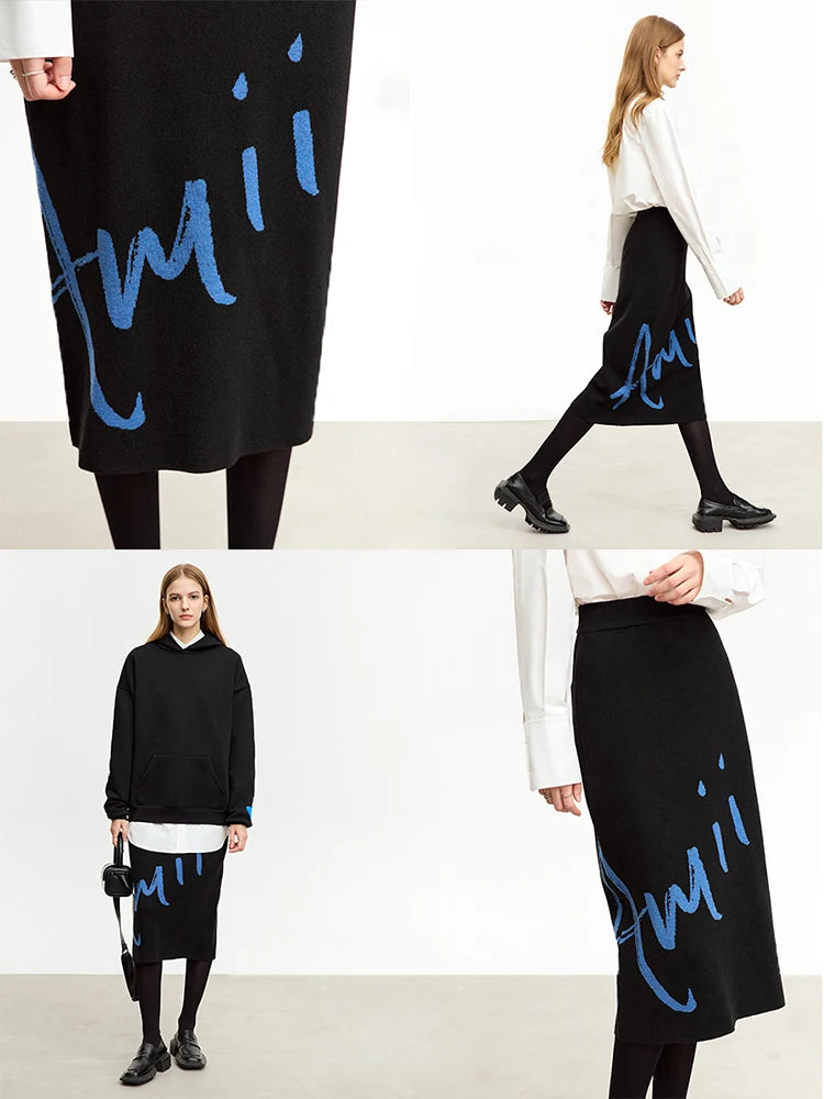 Damen-Wollrock, schwarzer Midi mit blauem abstraktem Muster und geradem Saum