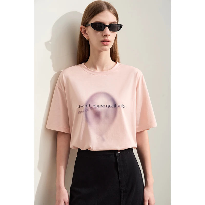 Damen T-Shirt im minimalistischen Stil mit gedrucktem Design und lässigen Ärmeln