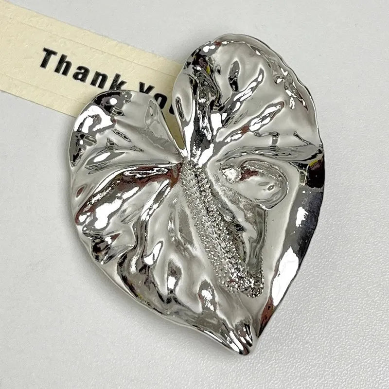 Brosche Blatt Weiß Emaille Metall Korsage Anzug Party Geschenk Damen