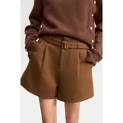 Damen Shorts im minimalistischen Stil mit Gürtel und solider Vintage-Optik