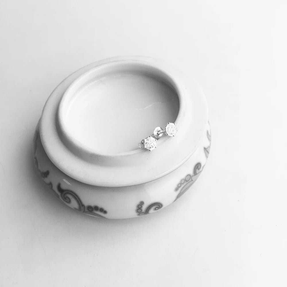 Damen-Ohrstecker Pavé weißer Zirkonia geometrisch aus Sterlingsilber