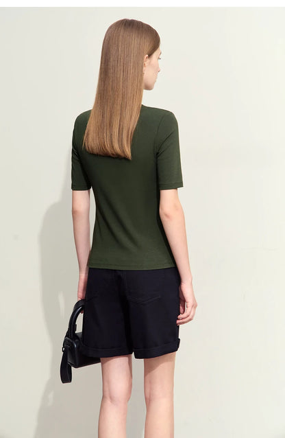 Damen T-Shirt im Minimalismus-Stil mit V-Ausschnitt und halben Ärmeln