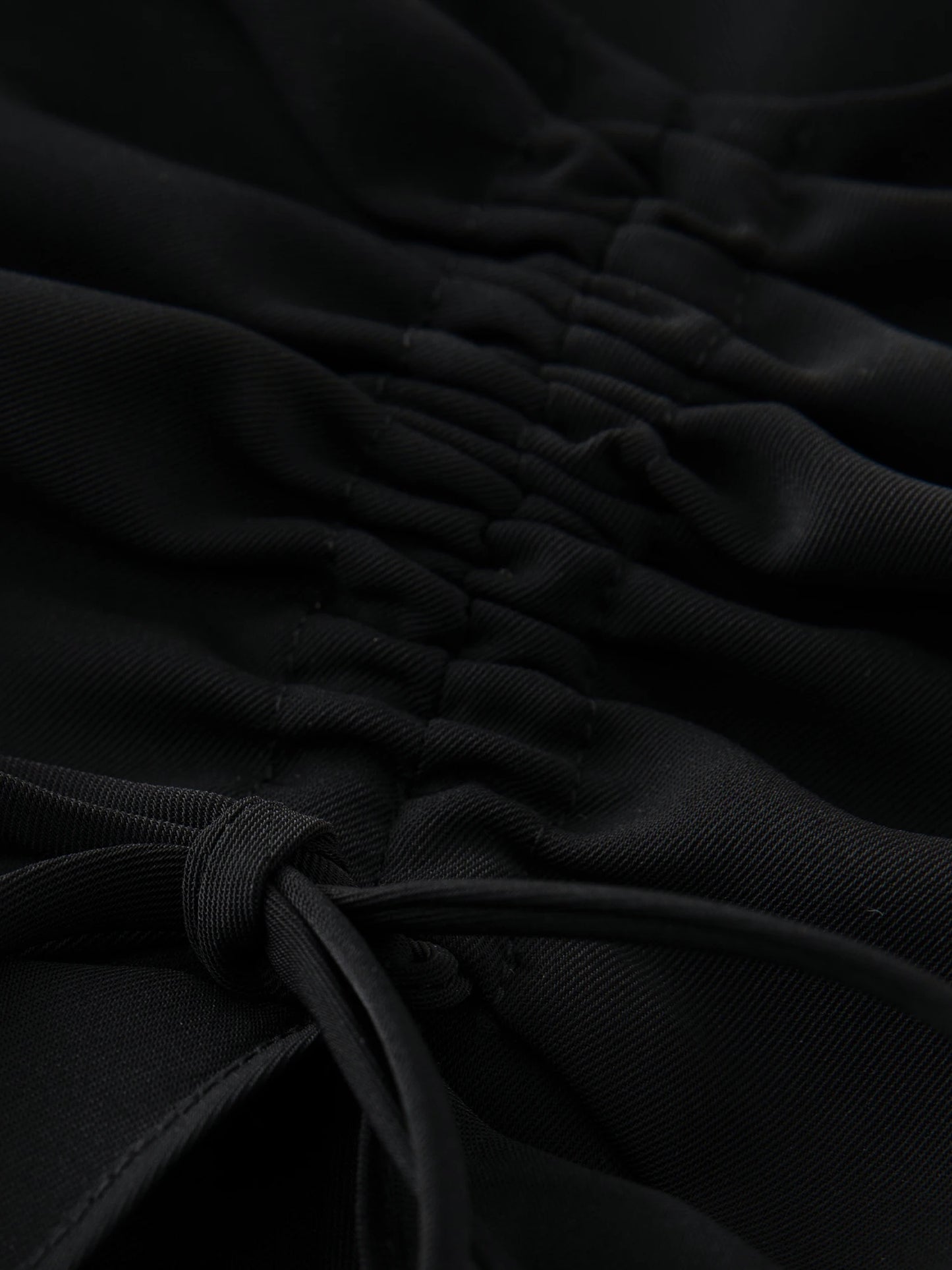 Damen-Sportshirt mit langen Ärmeln in sportlichem Stil – figurbetont und in drei Farben erhältlich