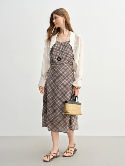 Minimalistisches weißes Sommerhemd im eleganten Stil – Kurzarm-Top für den stilvollen Auftritt