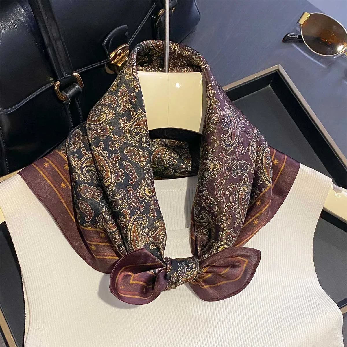 Damen Seidensatin Schal 53cm quadratisch Blumenprint Kopftuch Hijab Bandana H