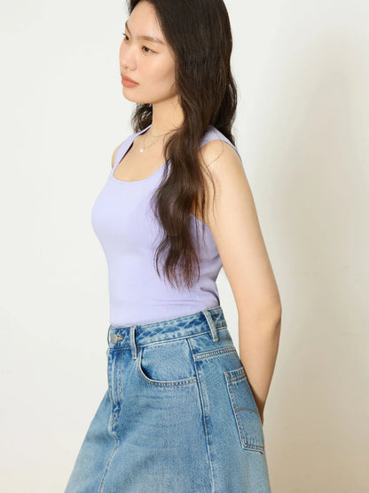 Frühlingshaftes Damen-Shirt in Übergröße mit Puppenkragen und Anti-Falten-Effekt – vielseitig kombinierbar und lässig.