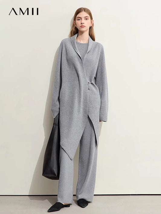 Graue Damen-Strickjacke mit Umlegekragen, lockerem Schnitt und Reißverschlusstasche