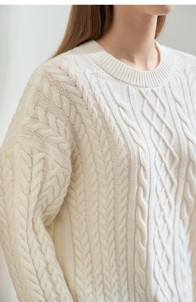 Damenpullover, weiß/creme, Zopfmuster in Rippenoptik, lange Ärmel