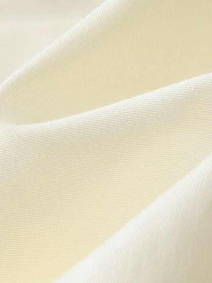 Damen T-Shirt mit V- und U-Ausschnitt, strukturierten Schultern und hohem Stretch – ideal für den Sommer.