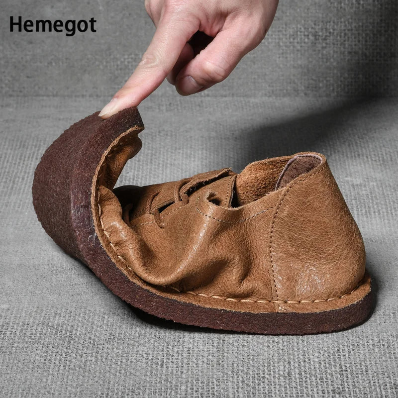 Lederschuh für Herren in Braun, geöffnete Innenseite mit weichem Futter