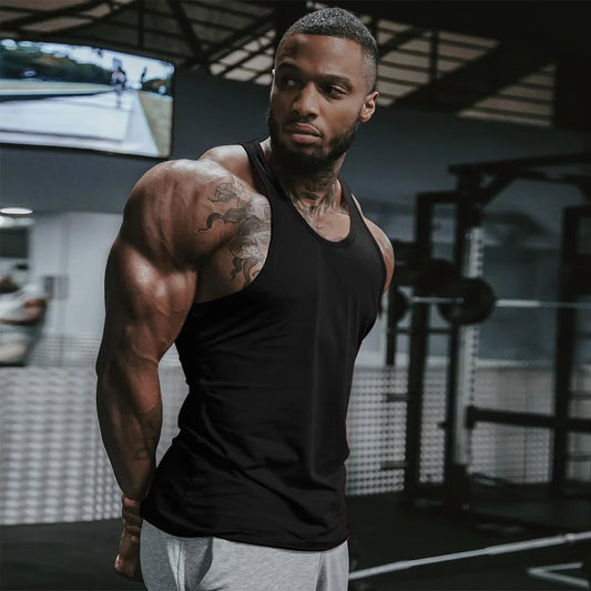 Ärmelloses Herren-Sommer-Top für Sport und Fitness mit breiten Schultern – vielseitiges Unterziehshirt