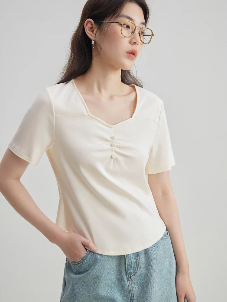 Vielseitige, romantische Damenbluse aus erfrischendem Chiffon – ideal für den Sommer.