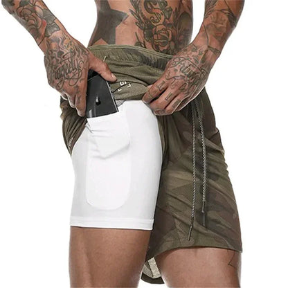 Locker geschnittene Herren-Sportshorts mit schneller Trocknung und Splicing-Design – ideal für Fitness und Basketball