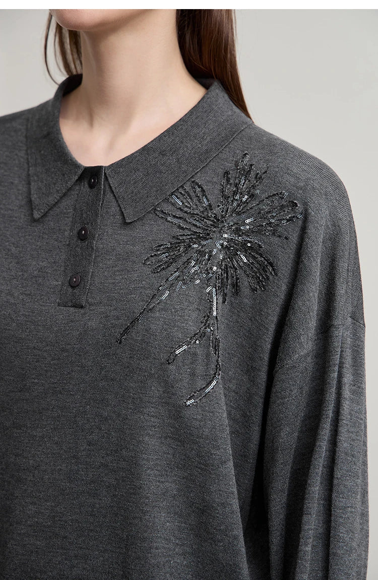Damenpullover dunkelgrau, Knopfleiste und großflächiges besticktes Glitzer-Dekor