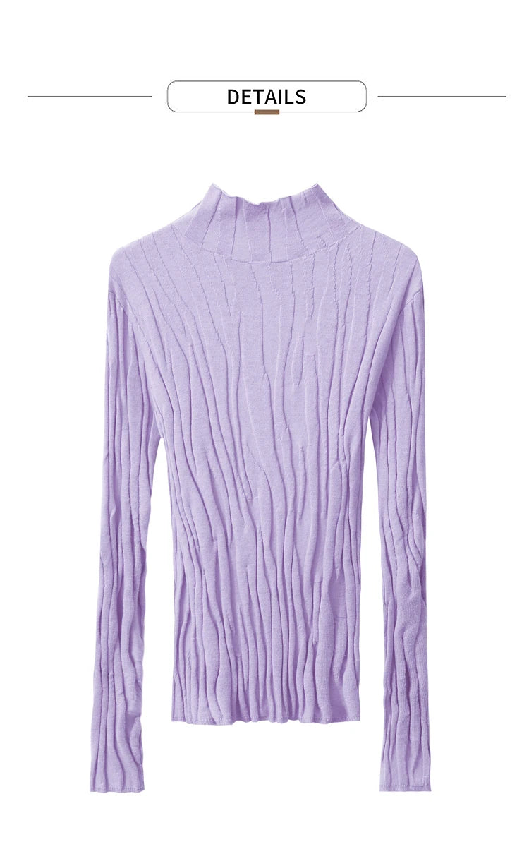 Lila Strickpullover mit Stehkragen und Rippen-/Zopfmuster, lange Ärmel