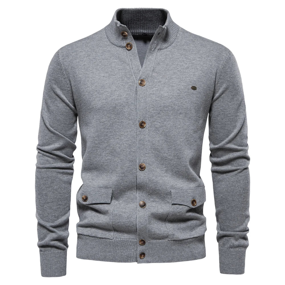 Herren Strickjacke im lässigen Stil mit Stehkragen und Knopfleiste