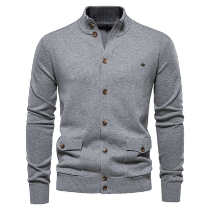 Herren Strickjacke im lässigen Stil mit Stehkragen und Knopfleiste