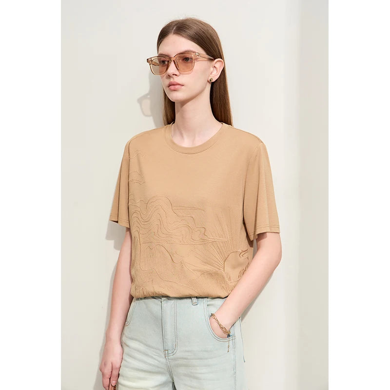 Damen T-Shirt mit minimalistischer Stickerei im lässigen Stil für den Sommer