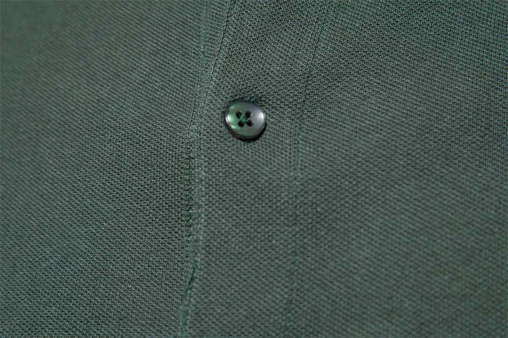Herren Poloshirt aus 100 Prozent Baumwolle mit lässigem Stehkragen für den Sommer