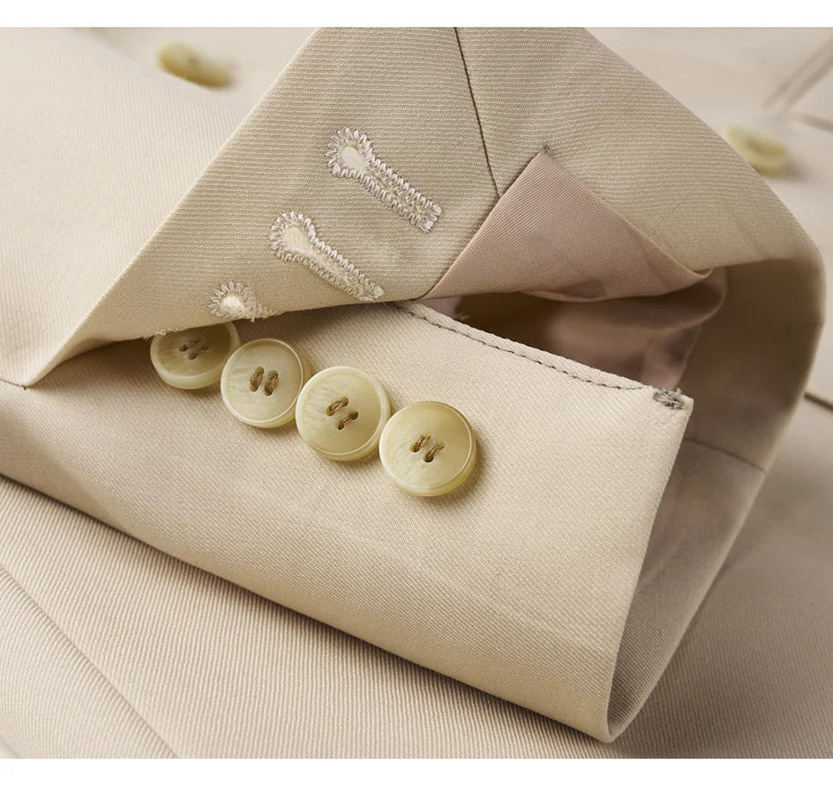 Eleganter Herrenanzug aus 30% Wolle: Zweireihiger Slim Fit in Beige-Khaki für Hochzeiten