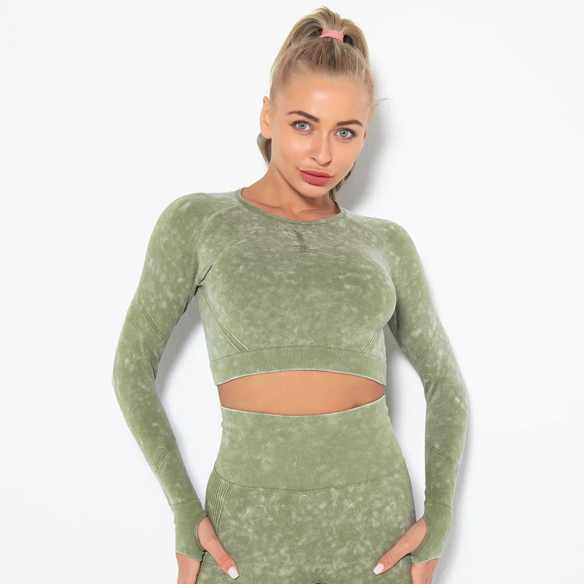 Damen-Yoga-Longsleeve, olivgrün, Rundhalsausschnitt, lange Ärmel, bauchfrei