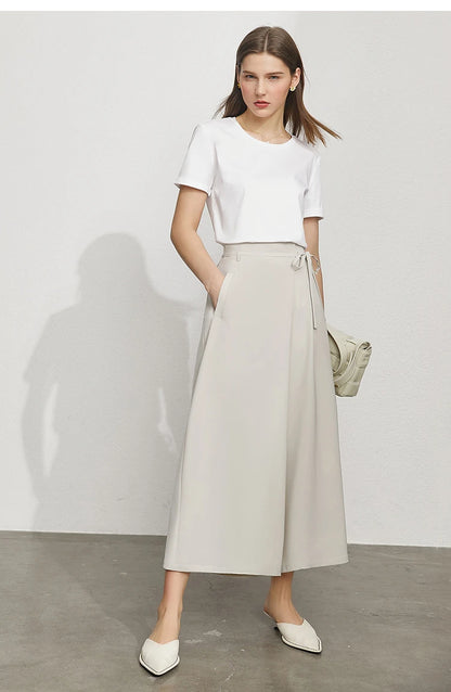 Damen Top im minimalistischen Stil aus einfarbiger mercerisierter Baumwolle