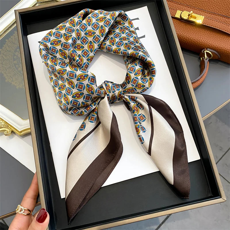 Damen Seidenschal quadratisch Blumenprint Bandana Halstuch 53cm C