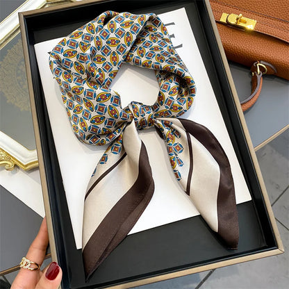Damen Seidenschal quadratisch Blumenprint Bandana Halstuch 53cm C