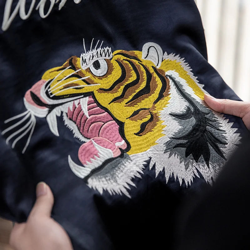 Herren Yokosuka Jacke Retro Reversible Tiger bestickte Patchwork-Outwear