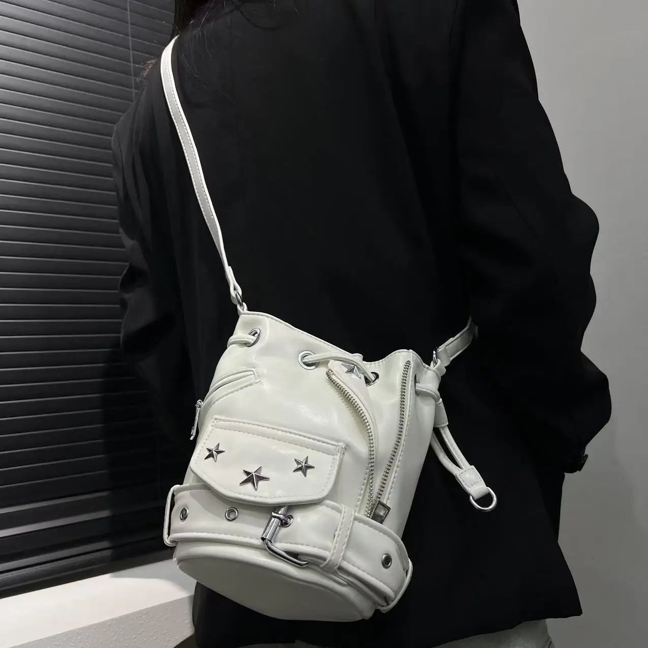 Damen-Umhängetasche mit Top-Griff und Vintage Dumpling-Stil mit Handyfach ideal für Abendgarderobe