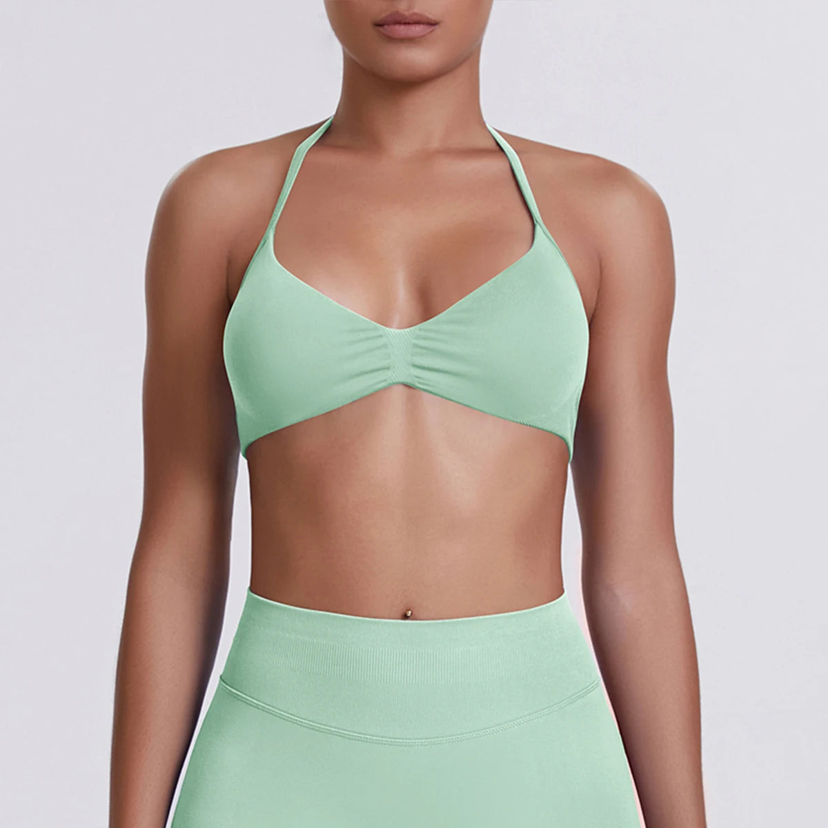 Yoga-BH mit Nackenriemen für Frauen, mintgrün, Triangel-Cups, geraffte Mittelnaht