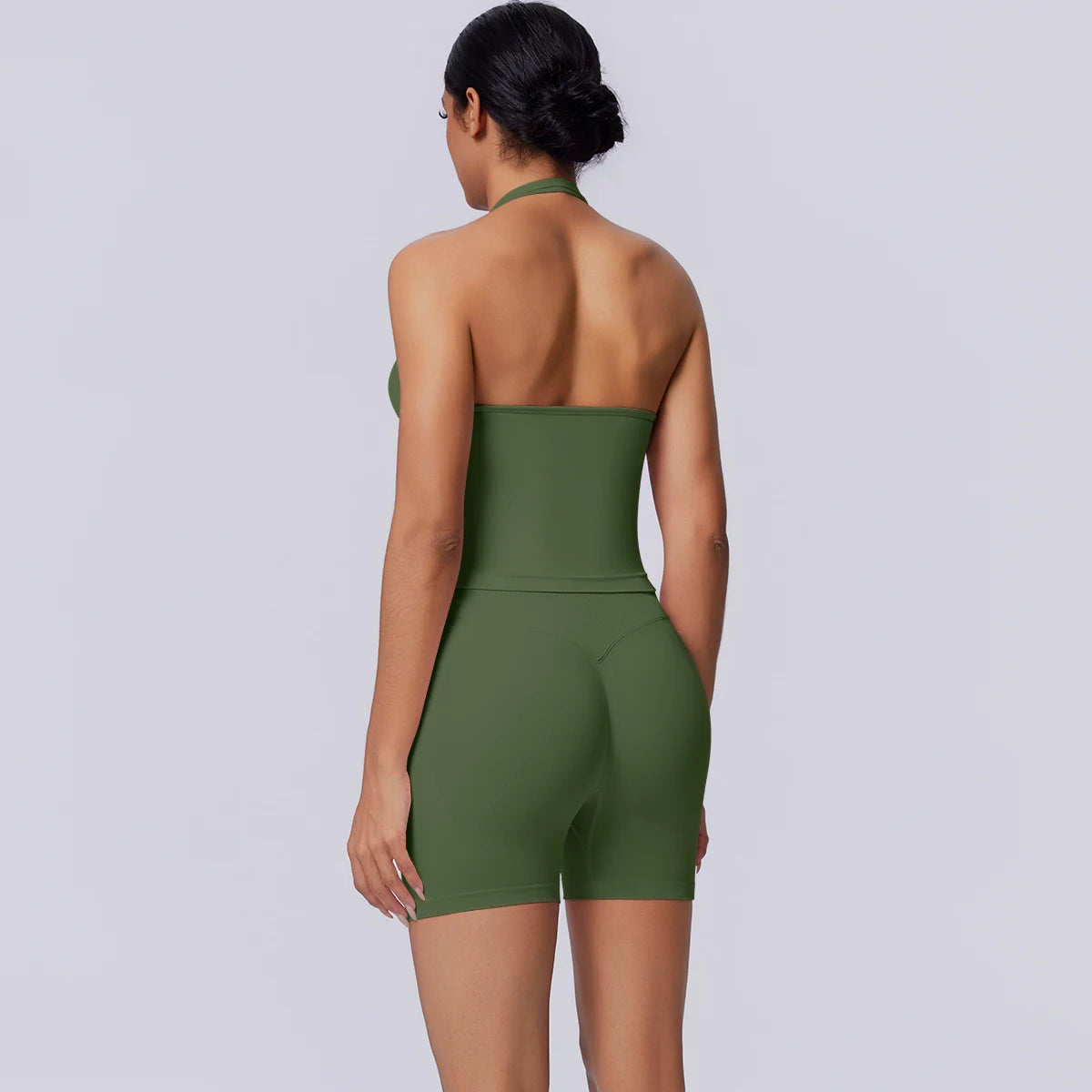 3-teiliges Yoga-Set in Olivgrün: Rückansicht von Sport-BH und kurzen Leggings