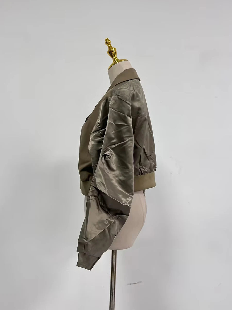 Elegantes Damen-Zweiteiler-Set mit O-Ausschnitt und halblangem Ärmel, bestehend aus farblich abgesetztem Mantel und hoch tailliertem Rock.