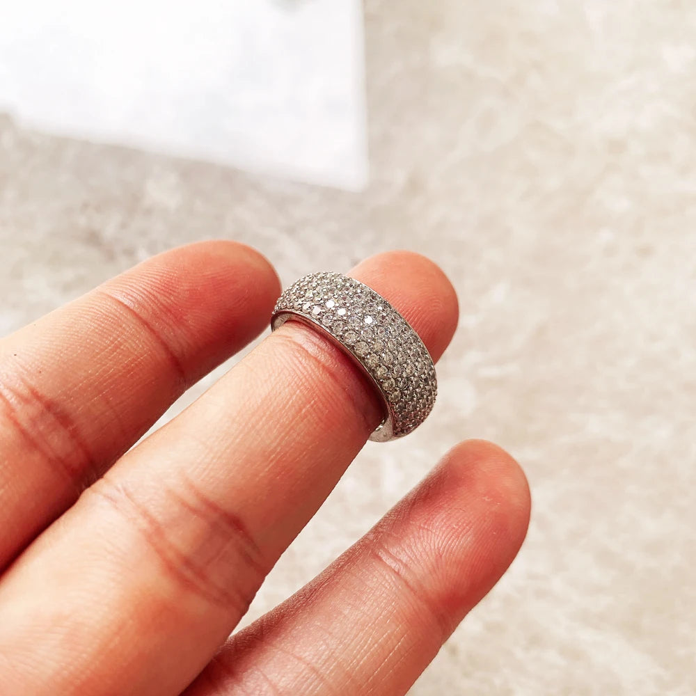 Damen-Ring weißer CZ Pavé Bandring glamourös aus Sterlingsilber
