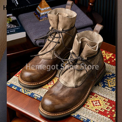 Handgefertigte Schnürstiefel aus braunem Leder, hoher Schaft, Paar auf Teppich