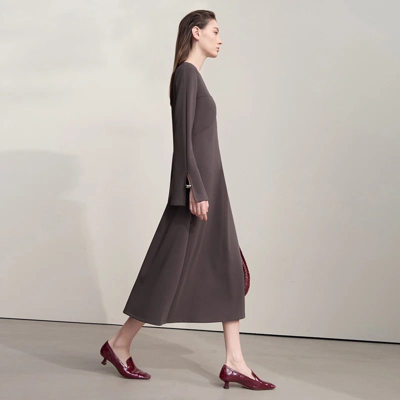 Komfortables Damen Strickkleid Mit V-Ausschnitt Und A-Linie