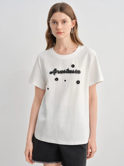 Damen T-Shirt mit V-Ausschnitt und strukturierten Schultern im Retro-Twist-Knotendesign für eine schlanke Silhouette