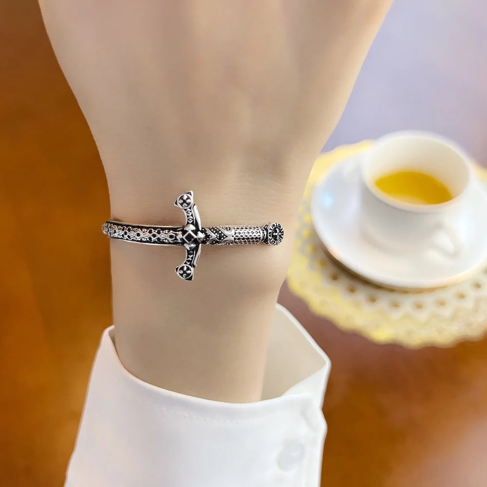 Damen-Armreif Royal Ornamentik Schwert Vintage aus Sterlingsilber